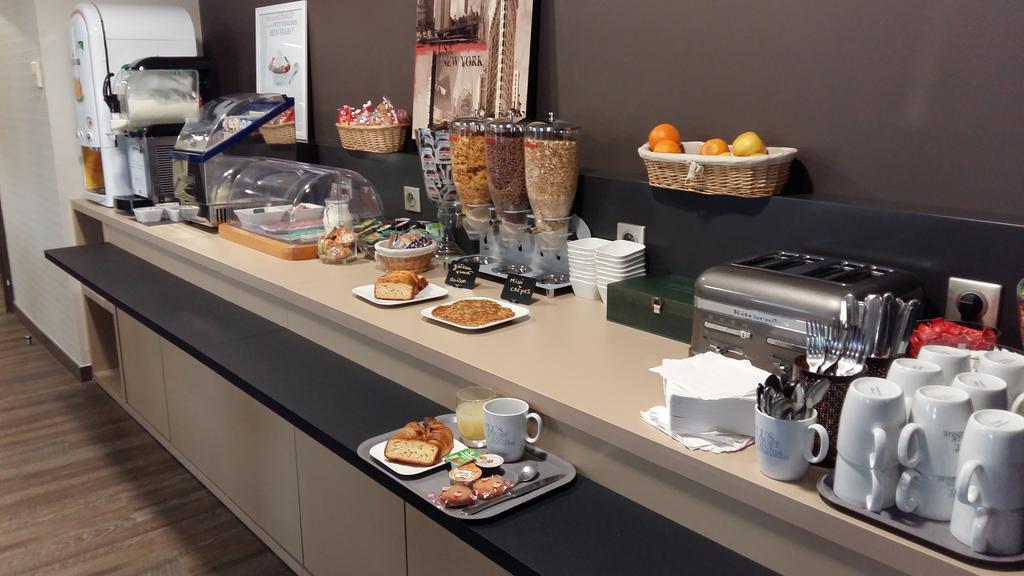 Hotel Kyriad Brive Ouest Екстериор снимка