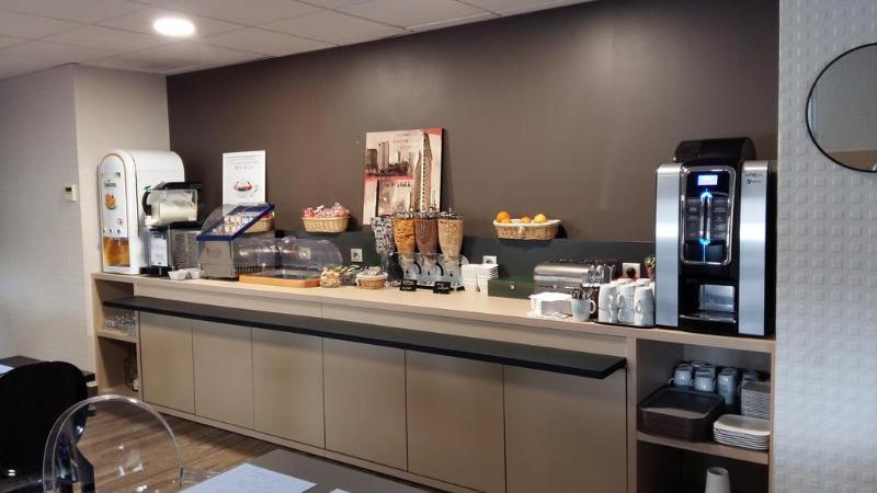 Hotel Kyriad Brive Ouest Екстериор снимка