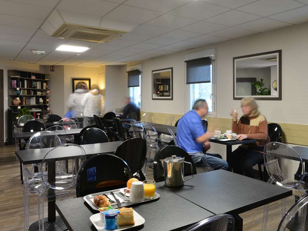 Hotel Kyriad Brive Ouest Ресторант снимка