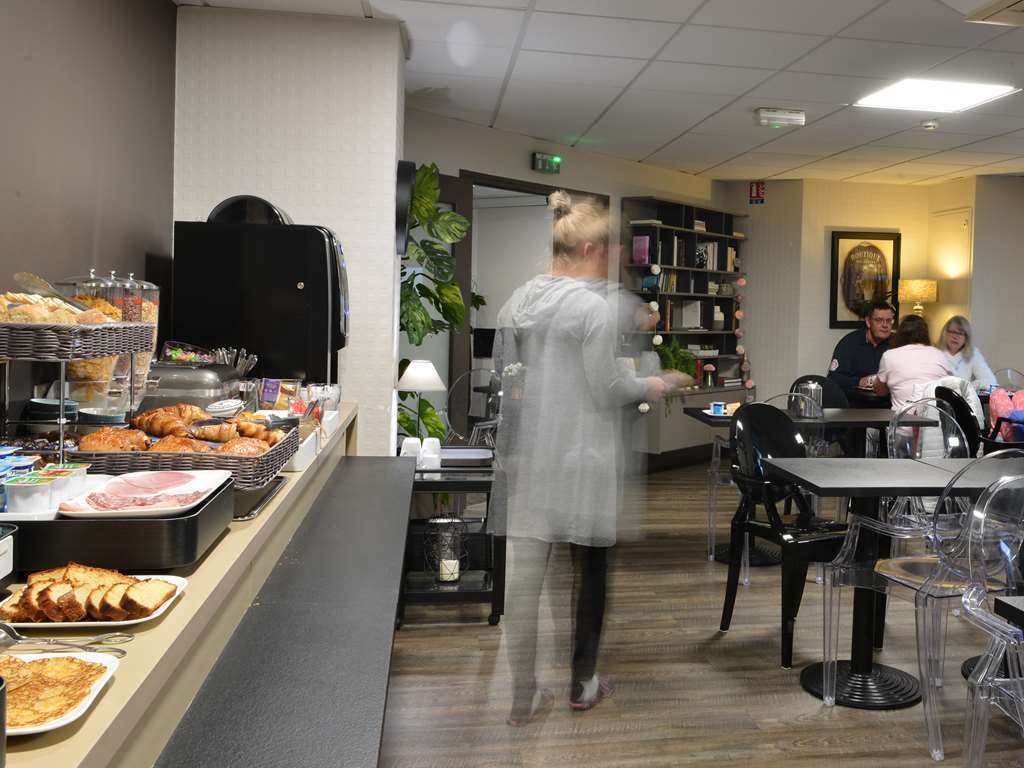 Hotel Kyriad Brive Ouest Ресторант снимка