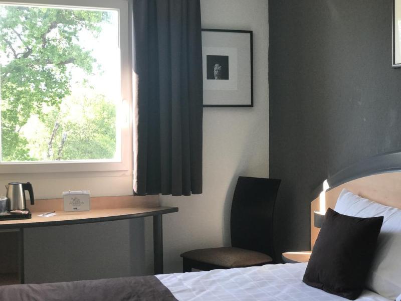 Hotel Kyriad Brive Ouest Екстериор снимка